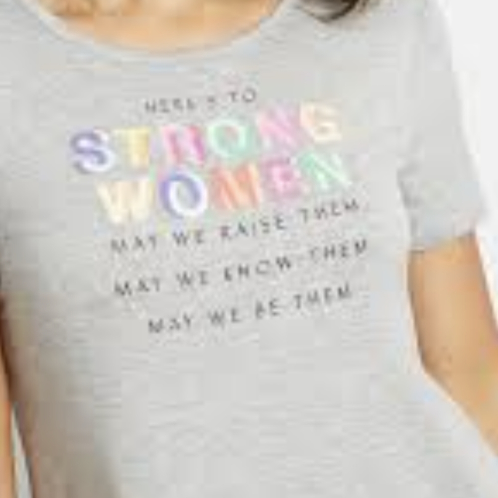 New with tags Maurices String Women tee